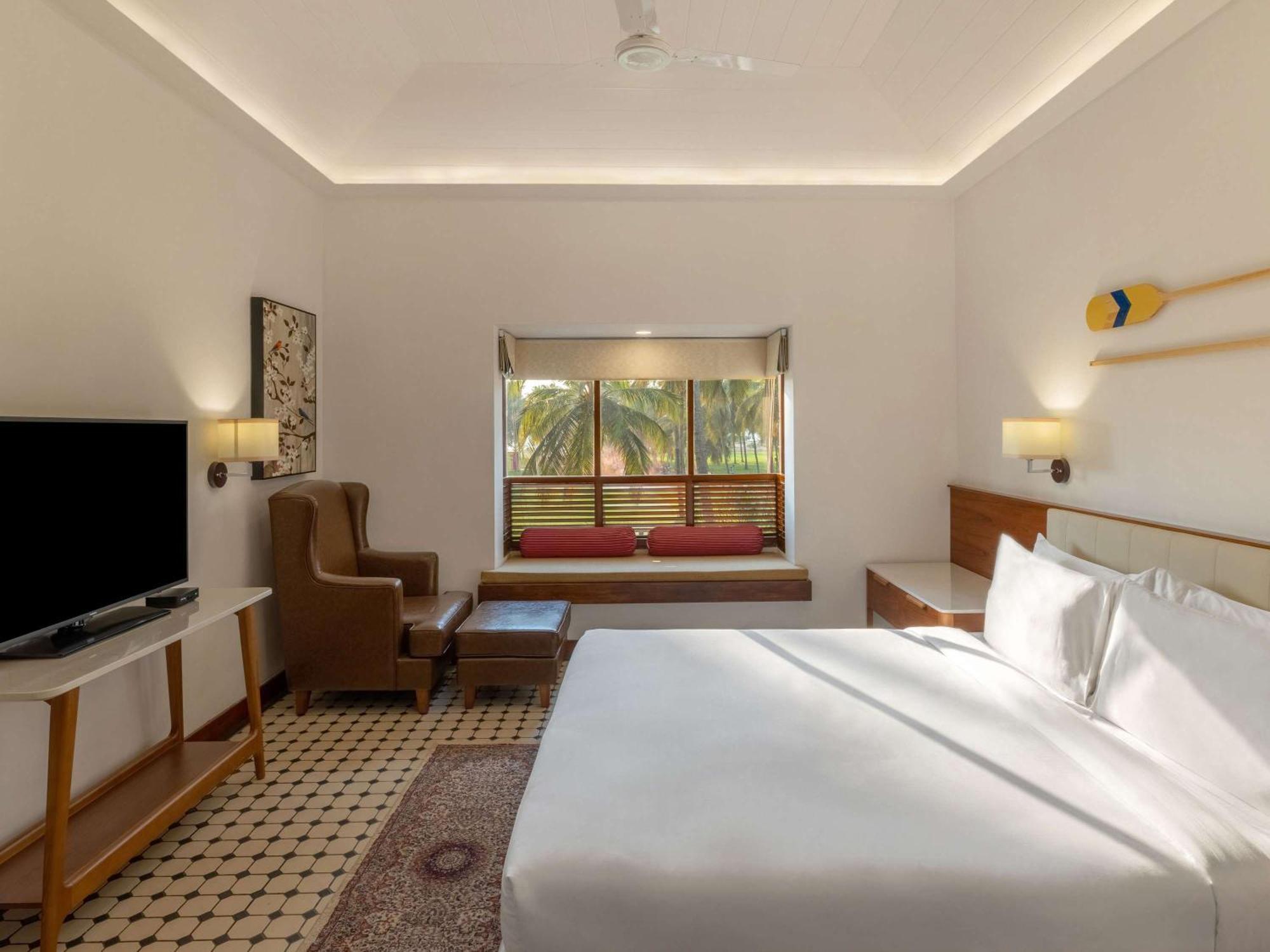Novotel Goa Dona Sylvia Resort 5*